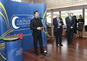 Tale Heydarov, Chairman & Founder, The European Azerbaijan Society opened the memorable Khojaly commemorative event aboard a boat on the Thames
