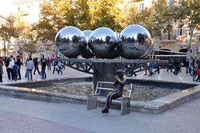 Fountain. Fountain Square. Baku. Photo: Visions