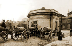 Water-carrying wagons. Late 19th century